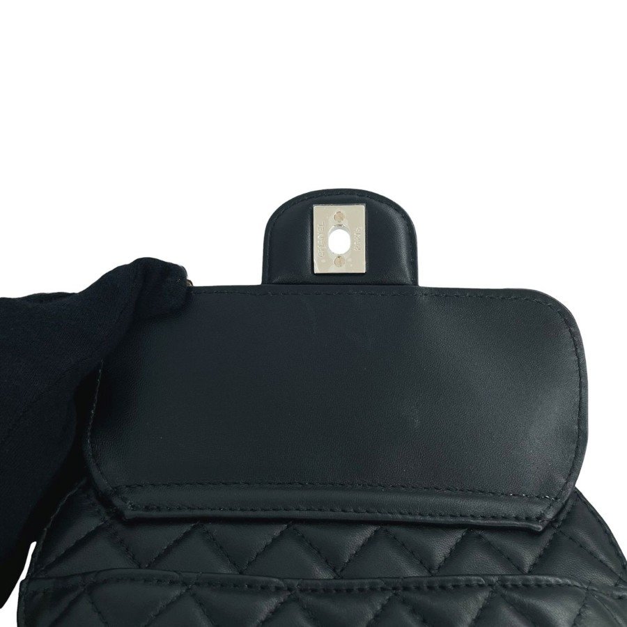CHANEL Matelassé Heart Shape Lambskin flap