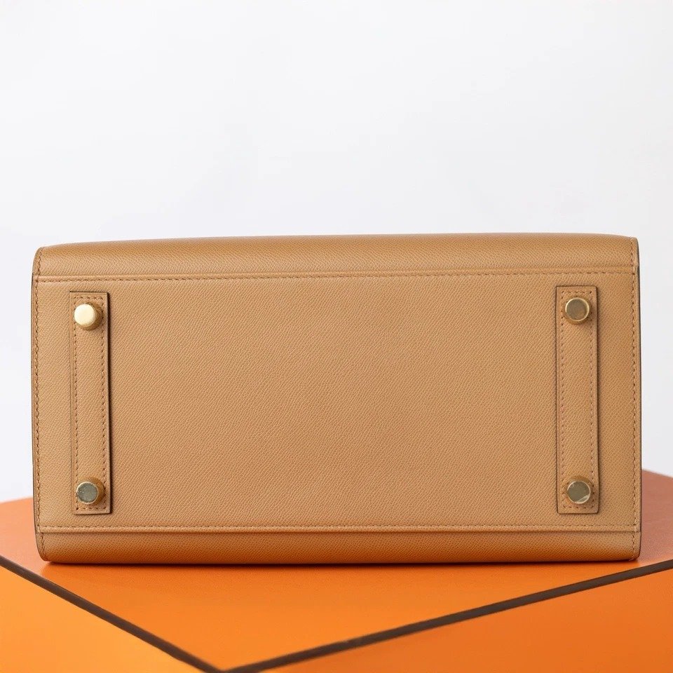 Hermès Birkin 25 Sellier Chai Veau bottom view
